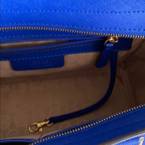 Michael Kors blue saffiano satchel and wallet set - Picture 7 of 12